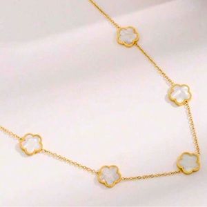NEW White Iridescent Front & Gold Back Stainless Steel 5 Clover Flower Necklace